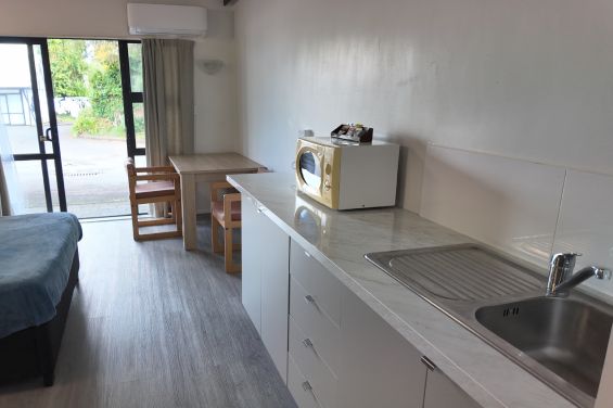 Studio Room kitchenette