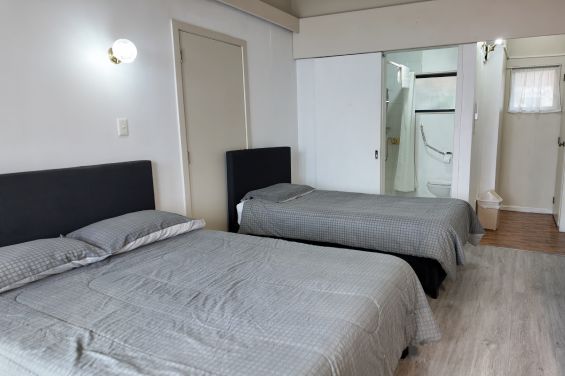 Accessible Studio double and single beds