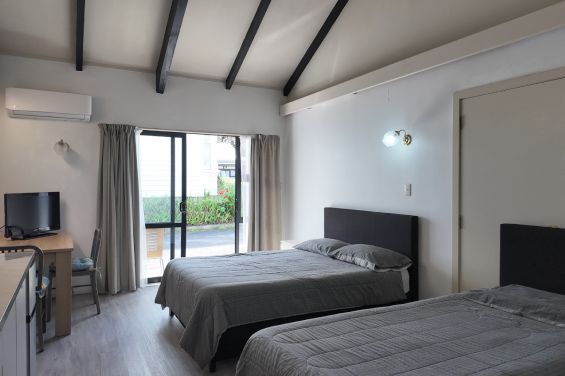 Accessible Studio single and double beds